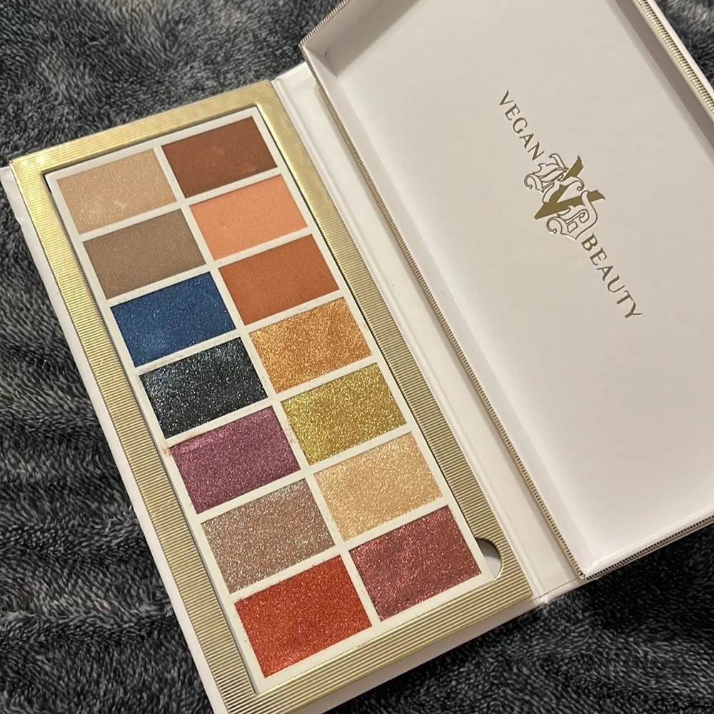 KVD Edge of Reality Fully Recyclable Eyeshadow Palette